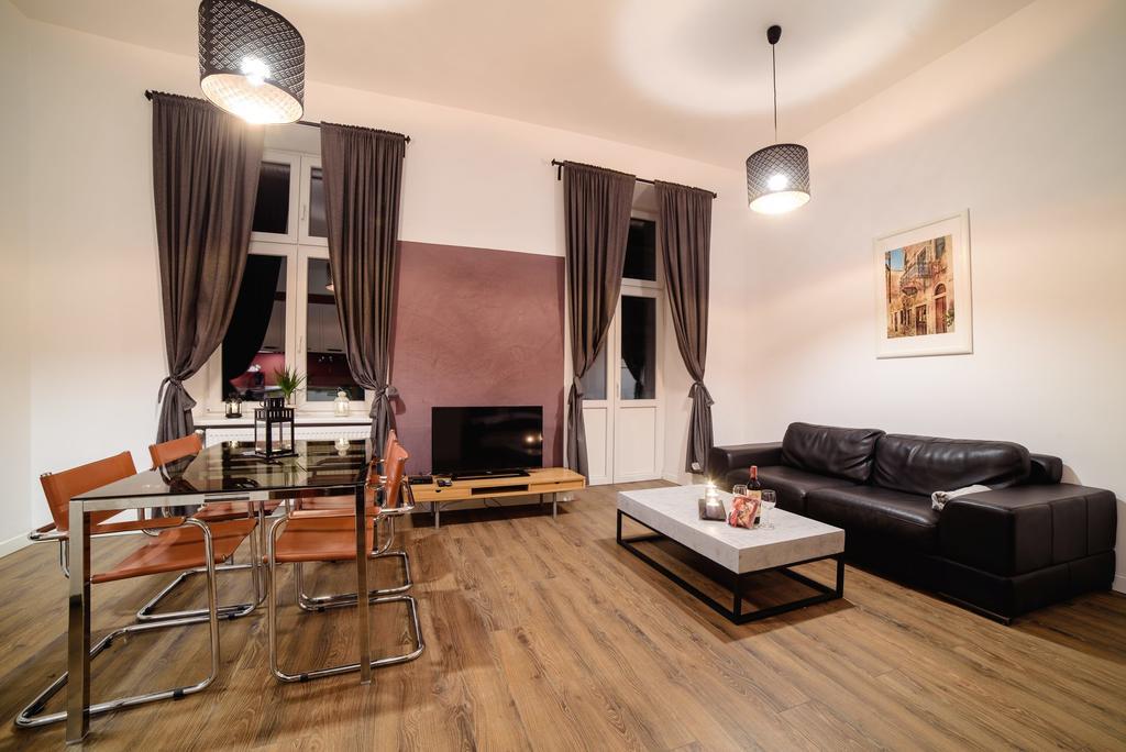 Cracow Rent Apartments: Spacious Stays Near Main Square Krakow Exterior photo